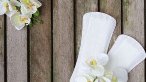 افرازات كريمية بيضاء ثقيلة هل تدل على الحمل؟