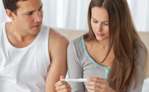 هل يحدث حمل طبيعي بعد فشل الحقن المجهري